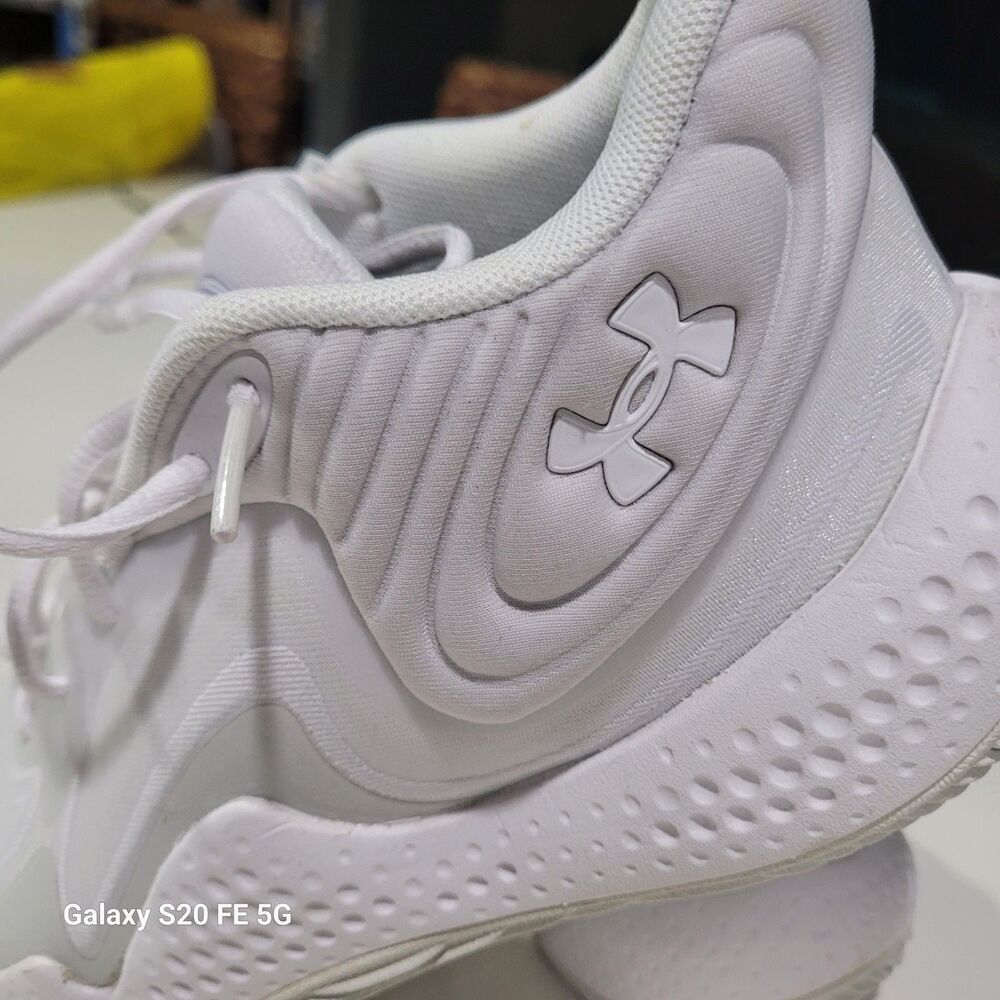 NEW Under Armour UA Unisex Basketball Shoes Micro G Sneakers WHITE M7.5 W9 SB8 - Picture 2 of 11